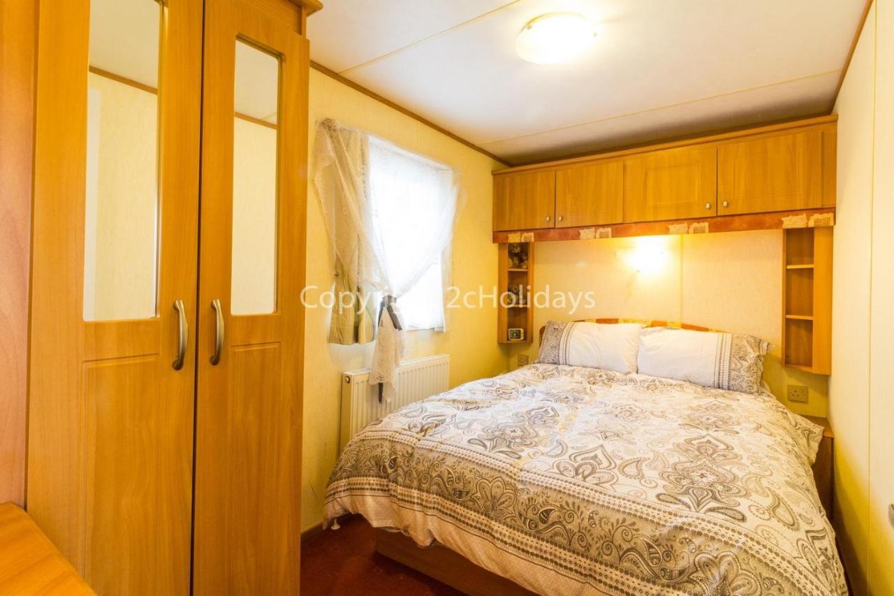 8 Berth Caravan For Hire At Heacham Holiday Park In Norfolk Ref 21024F Hotel Exterior photo