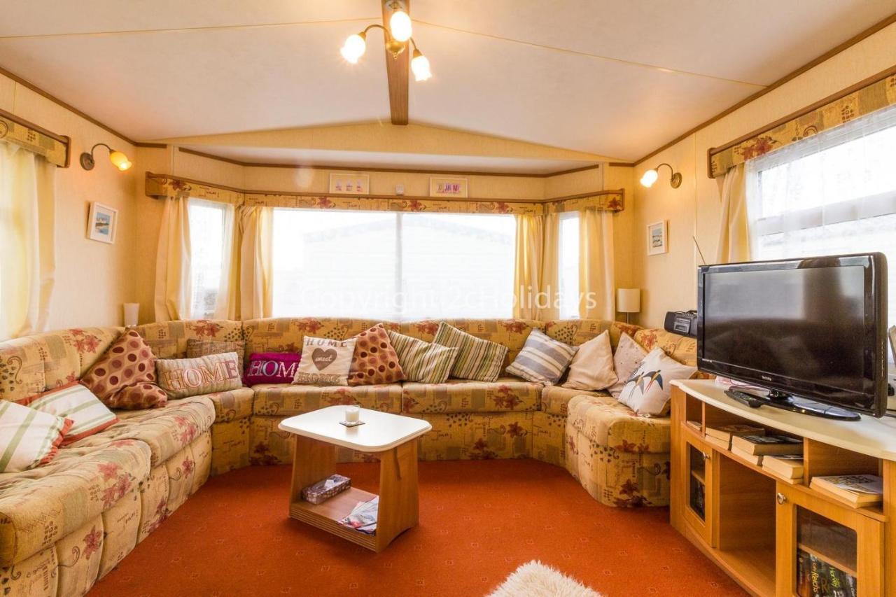 8 Berth Caravan For Hire At Heacham Holiday Park In Norfolk Ref 21024F Hotel Exterior photo