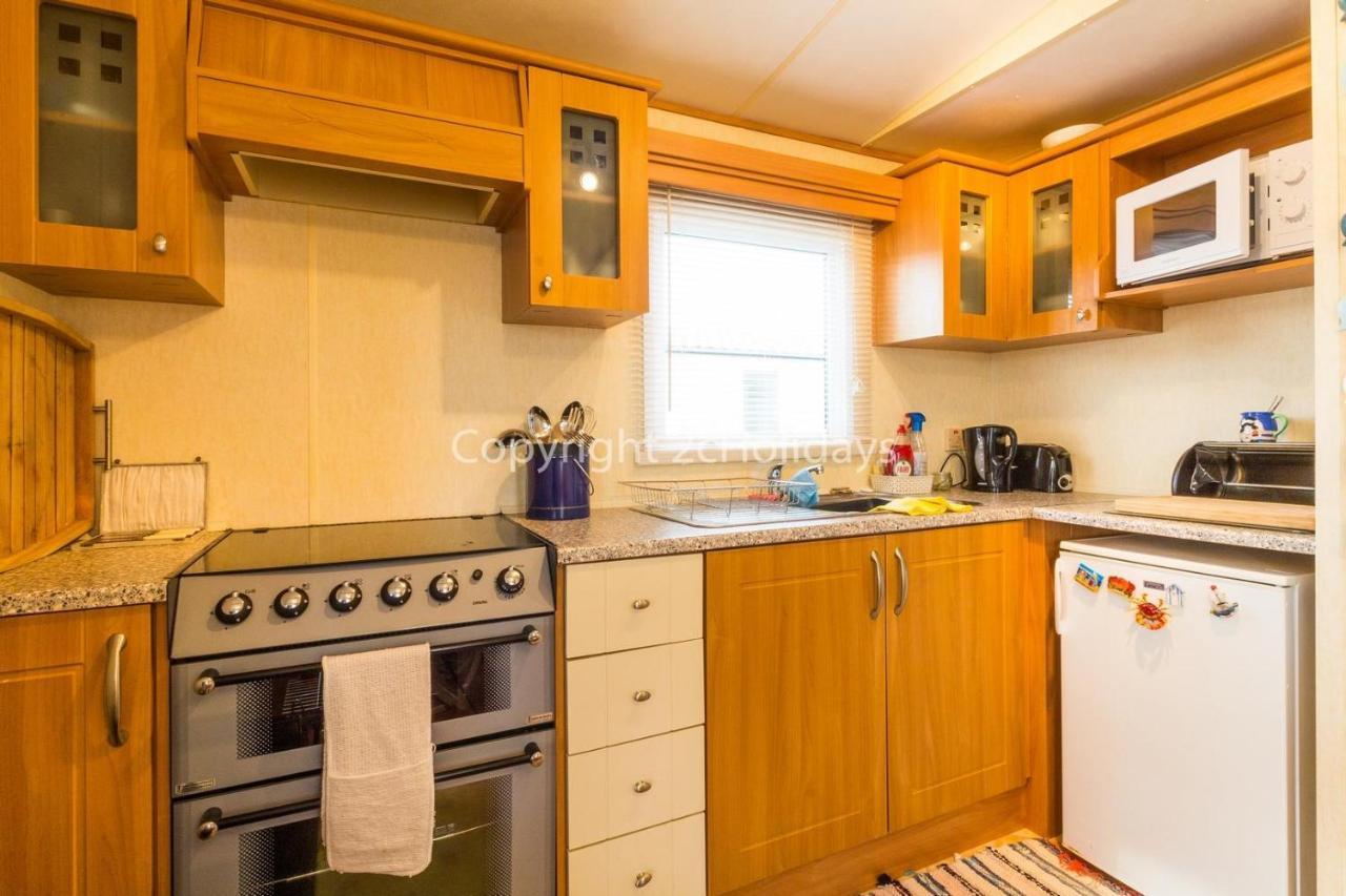 8 Berth Caravan For Hire At Heacham Holiday Park In Norfolk Ref 21024F Hotel Exterior photo