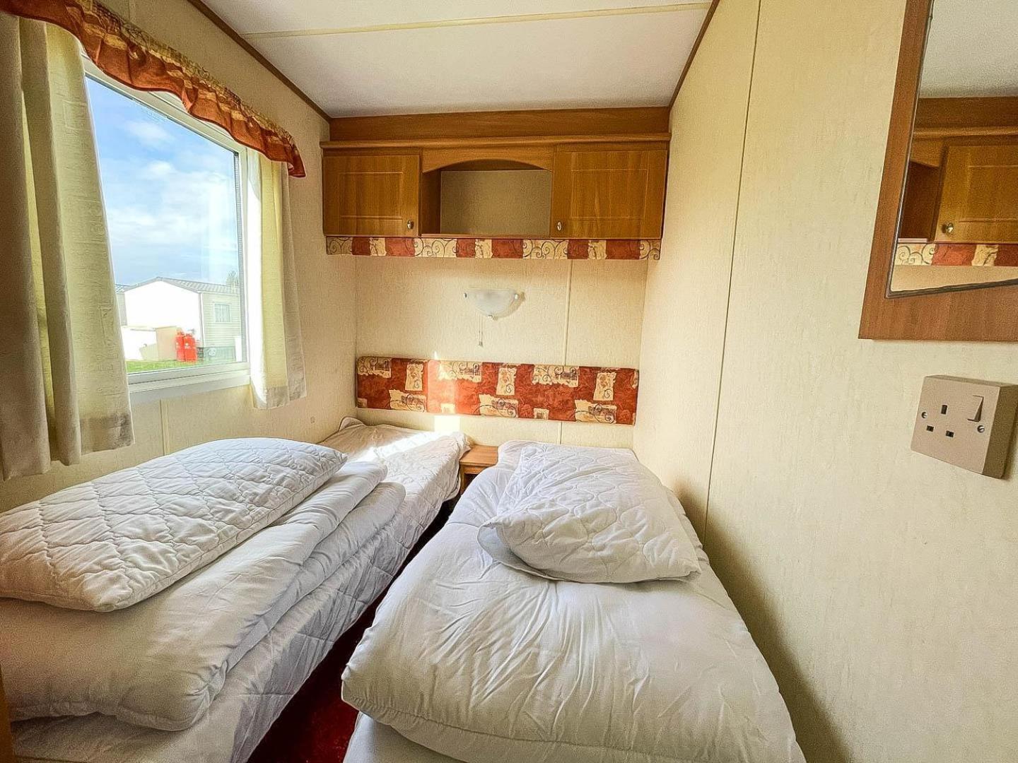 8 Berth Caravan For Hire At Heacham Holiday Park In Norfolk Ref 21024F Hotel Exterior photo