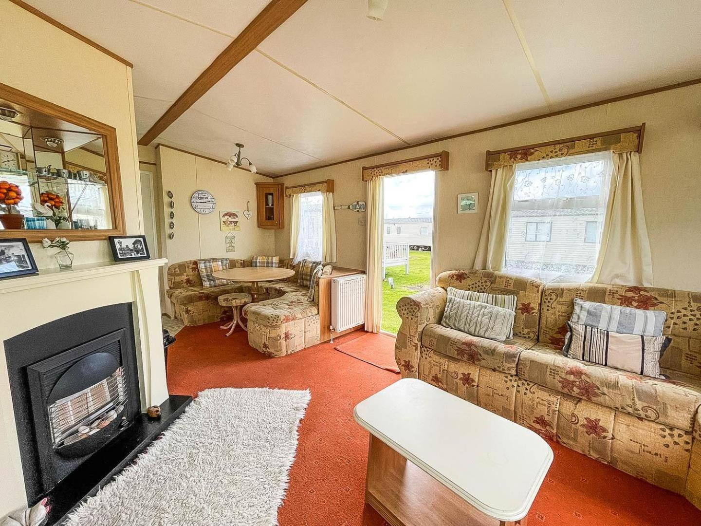 8 Berth Caravan For Hire At Heacham Holiday Park In Norfolk Ref 21024F Hotel Exterior photo
